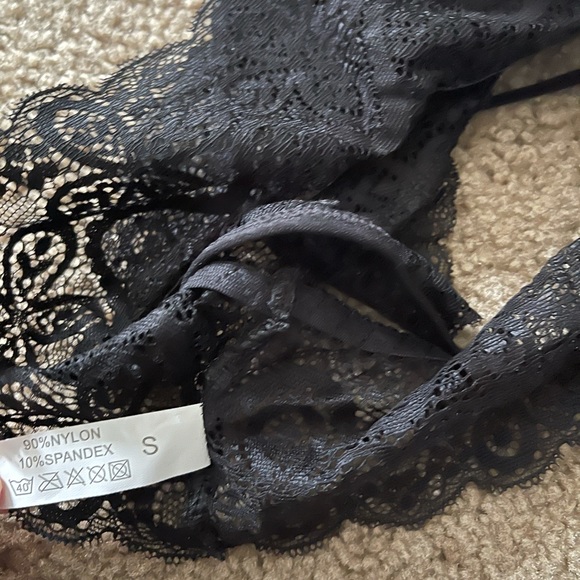 SOLD Black Lace Bra - Picture 5 of 5
